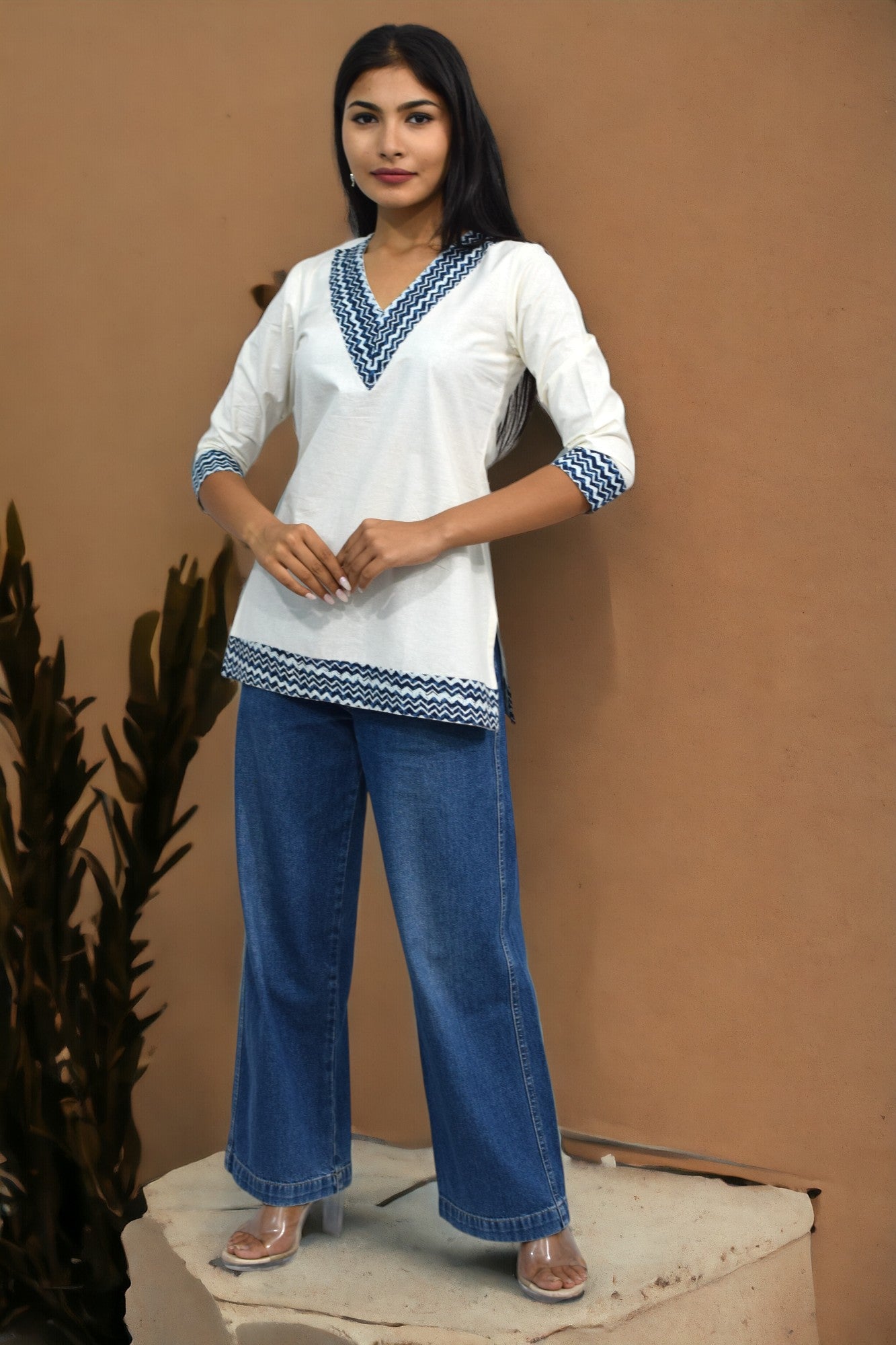 V-neck zigzag indigo short Kurti