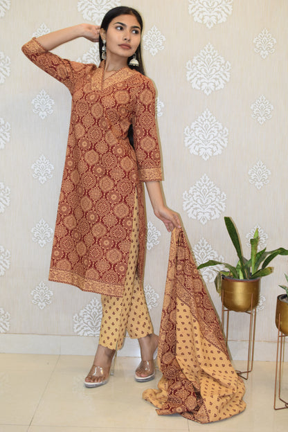 Maroon V-neck Sanganeri Print cotton straight Suit