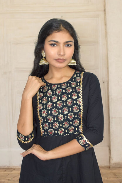 Black yolk anarkali kurti