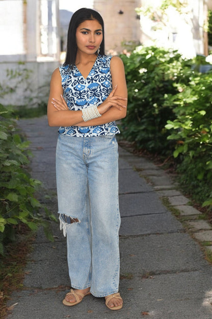 Blue lotus V-Neck cotton short top