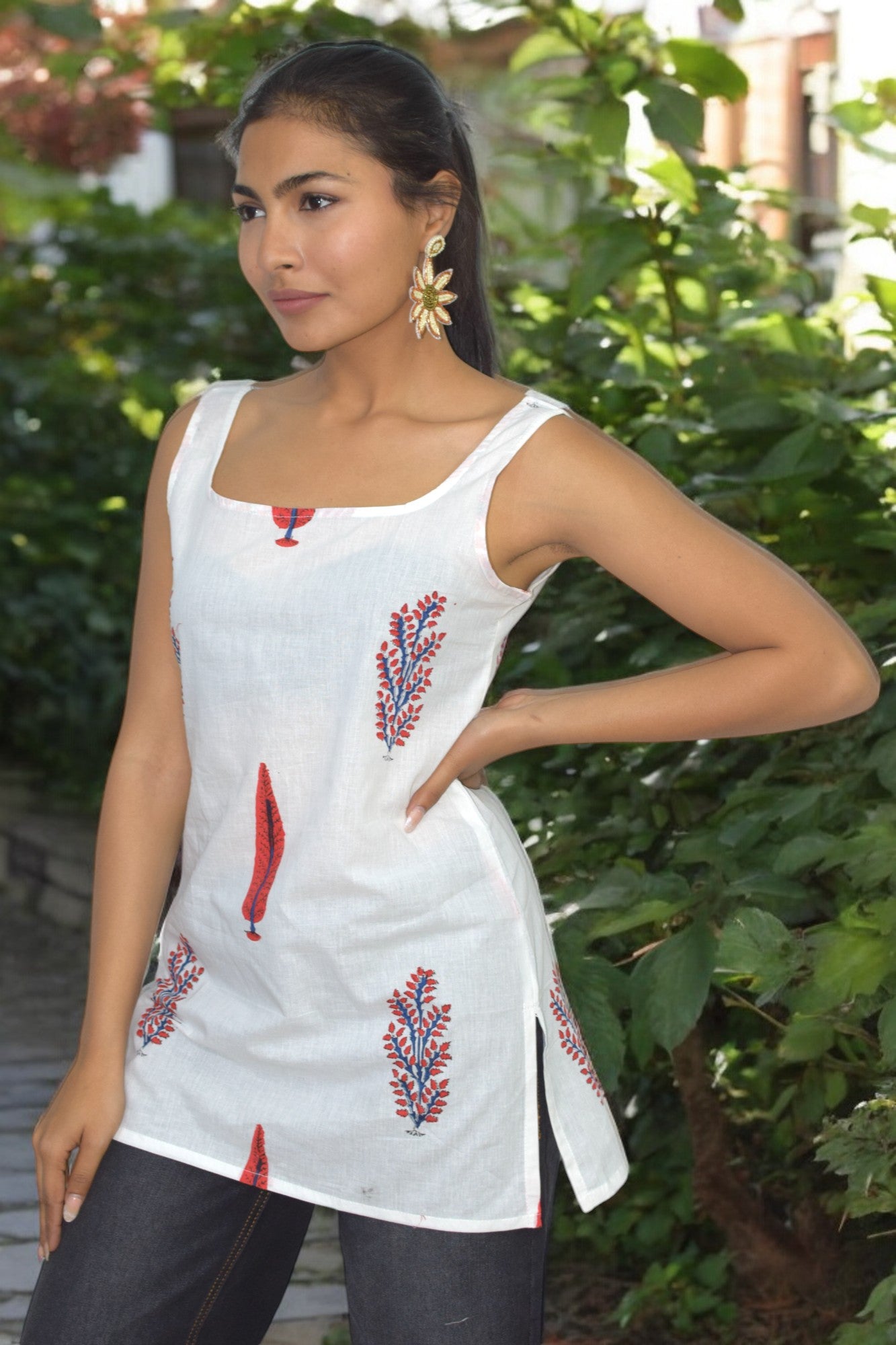White Red Cotton Broad neck Kurti