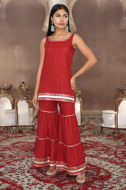 Gulnaar sleeveless Sharara Set