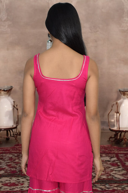 Gulabi Sleeveless Sharara Set