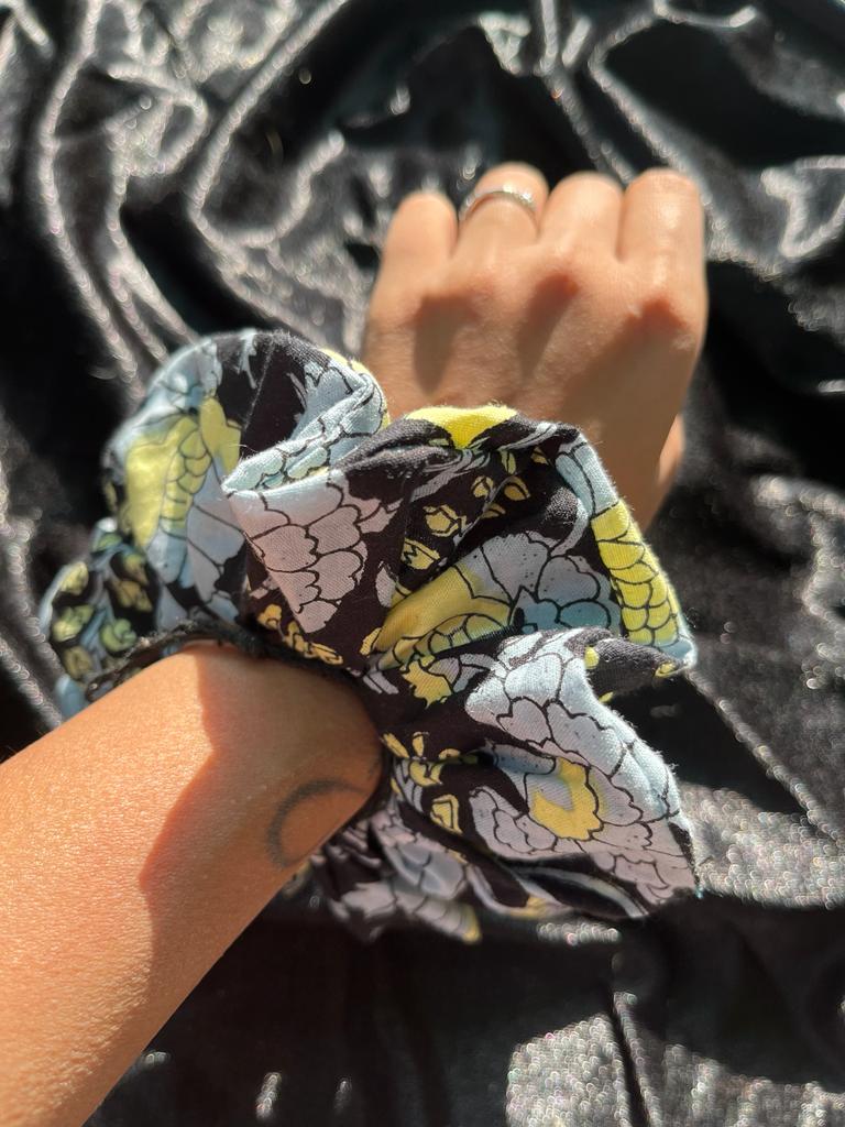Set of Scrunchies (Assorted set of 6)