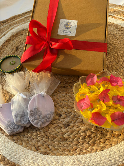 Diwali gift hamper for her