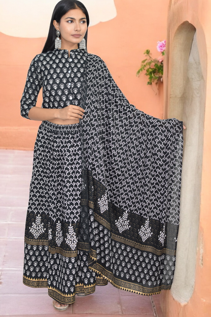 Midnight Bloom Lehenga set