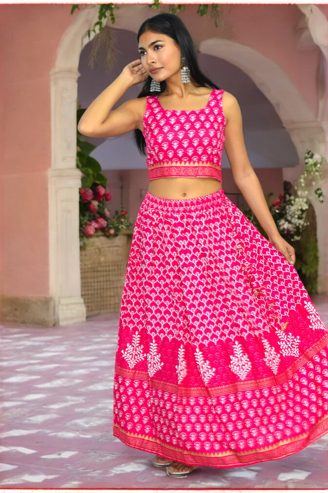 Gulabi Nazakat Sleeveless Lehenga Set